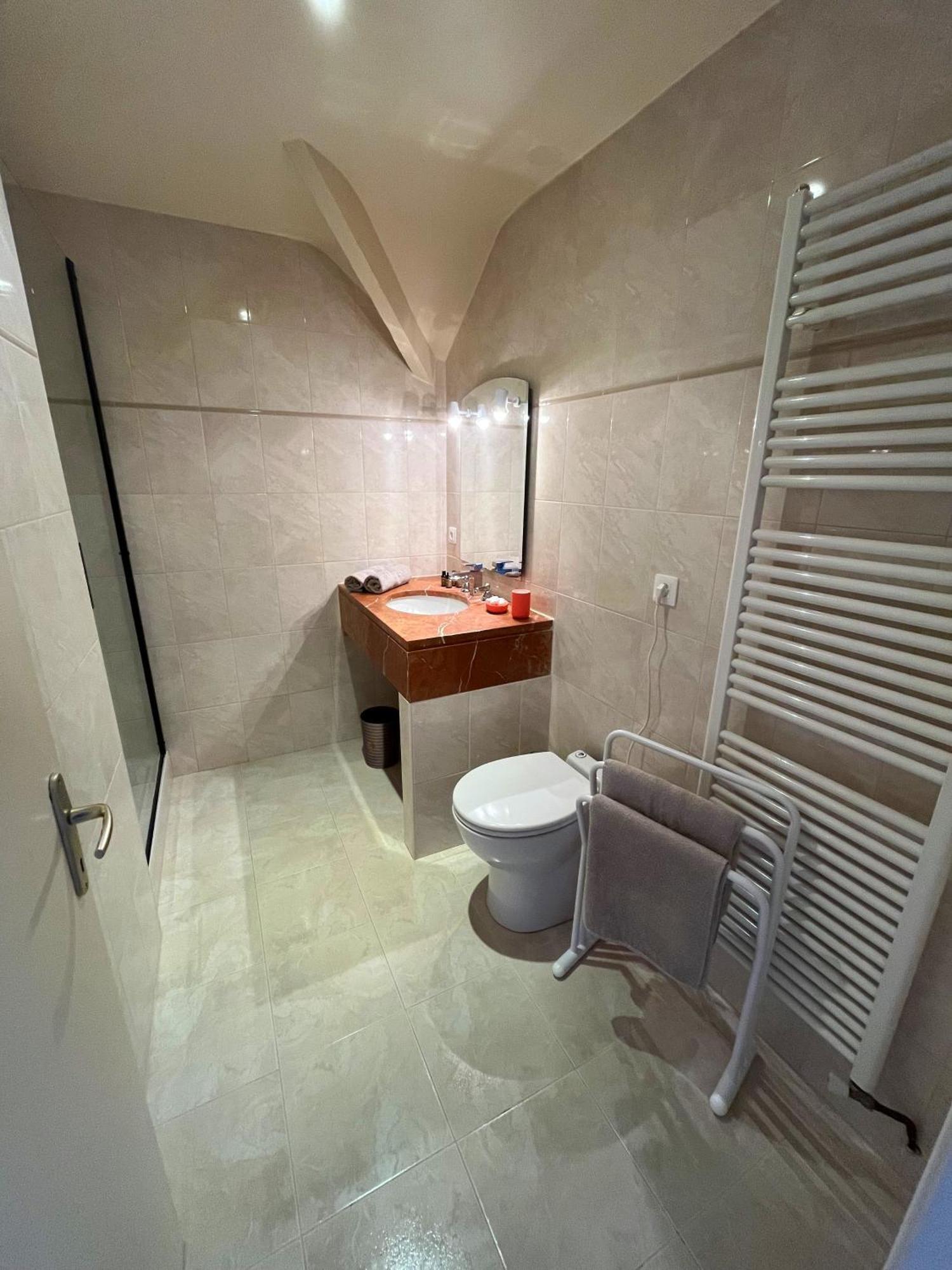 Ecurie Des Charmes A 5 Minutes De La Plage Merville-Franceville-Plage Exterior photo